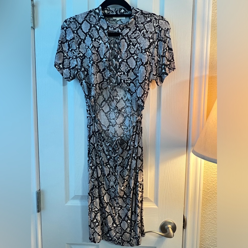 Heart Hips Black and Gray Backless Snake Print Sexy Dress Medium Size